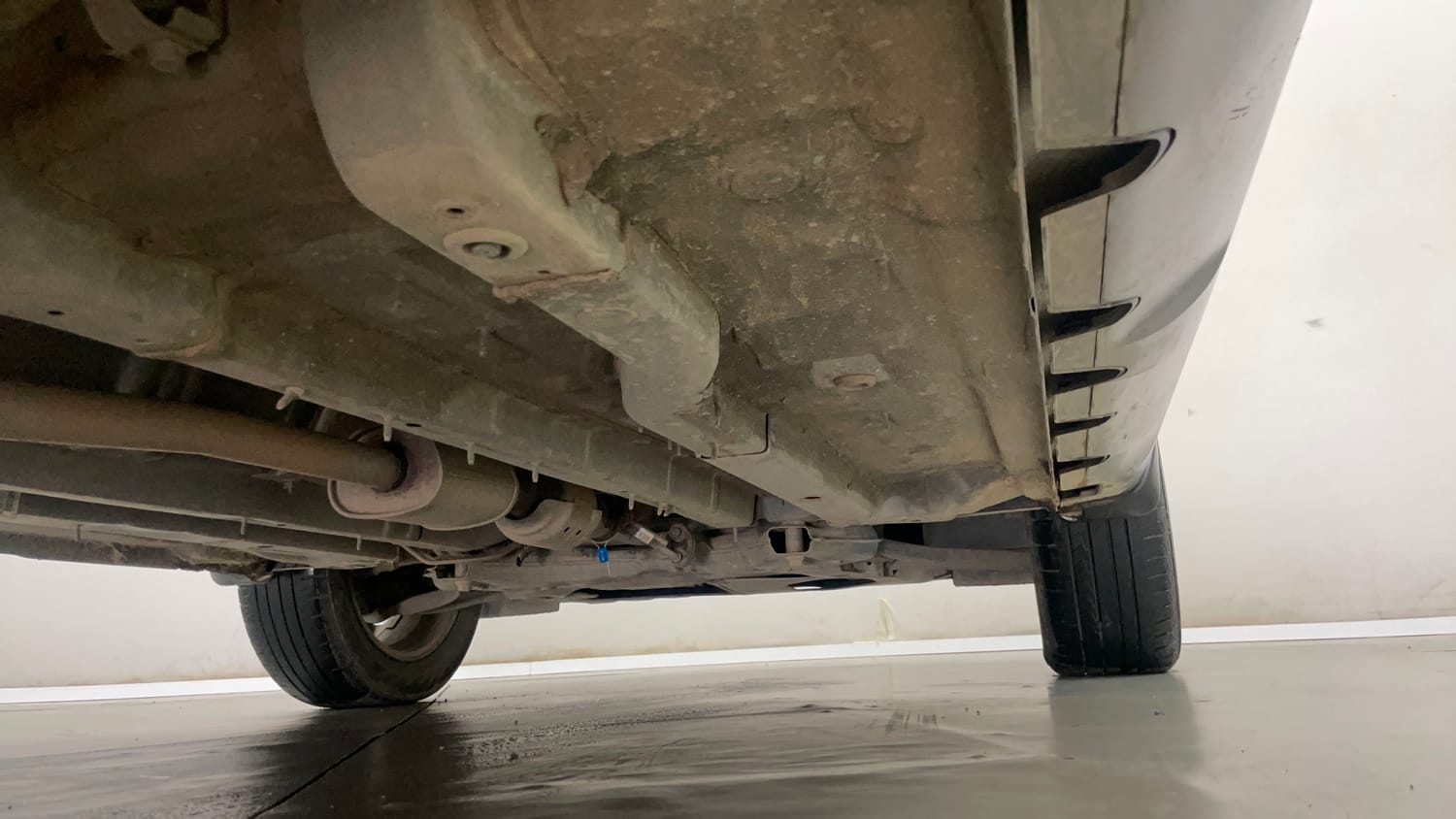 Used 2023 Hyundai Creta SX 1.5 Petrol Petrol Manual extra REAR RIGHT UNDERBODY VIEW