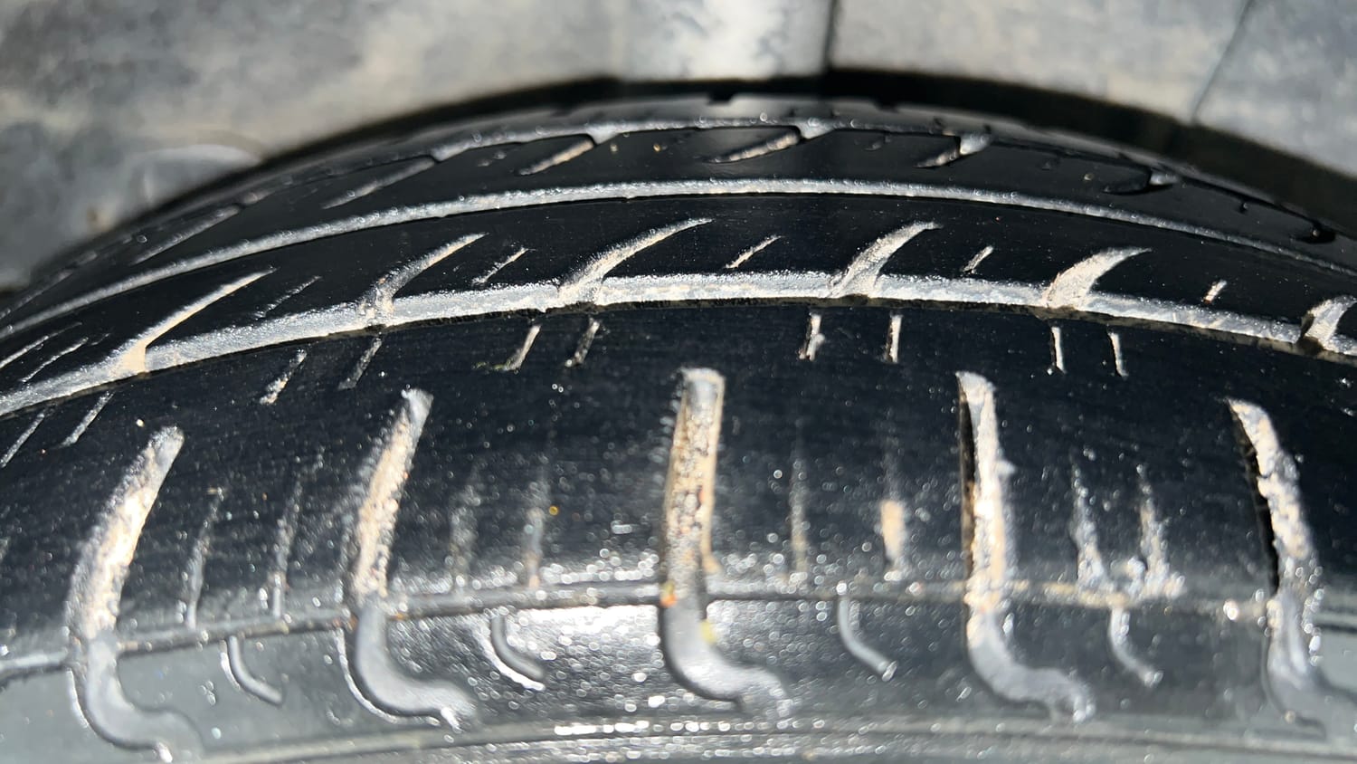 Used 2018 Hyundai Grand i10 Asta U2 1.2 CRDi Diesel Manual tyres RIGHT REAR TYRE TREAD VIEW