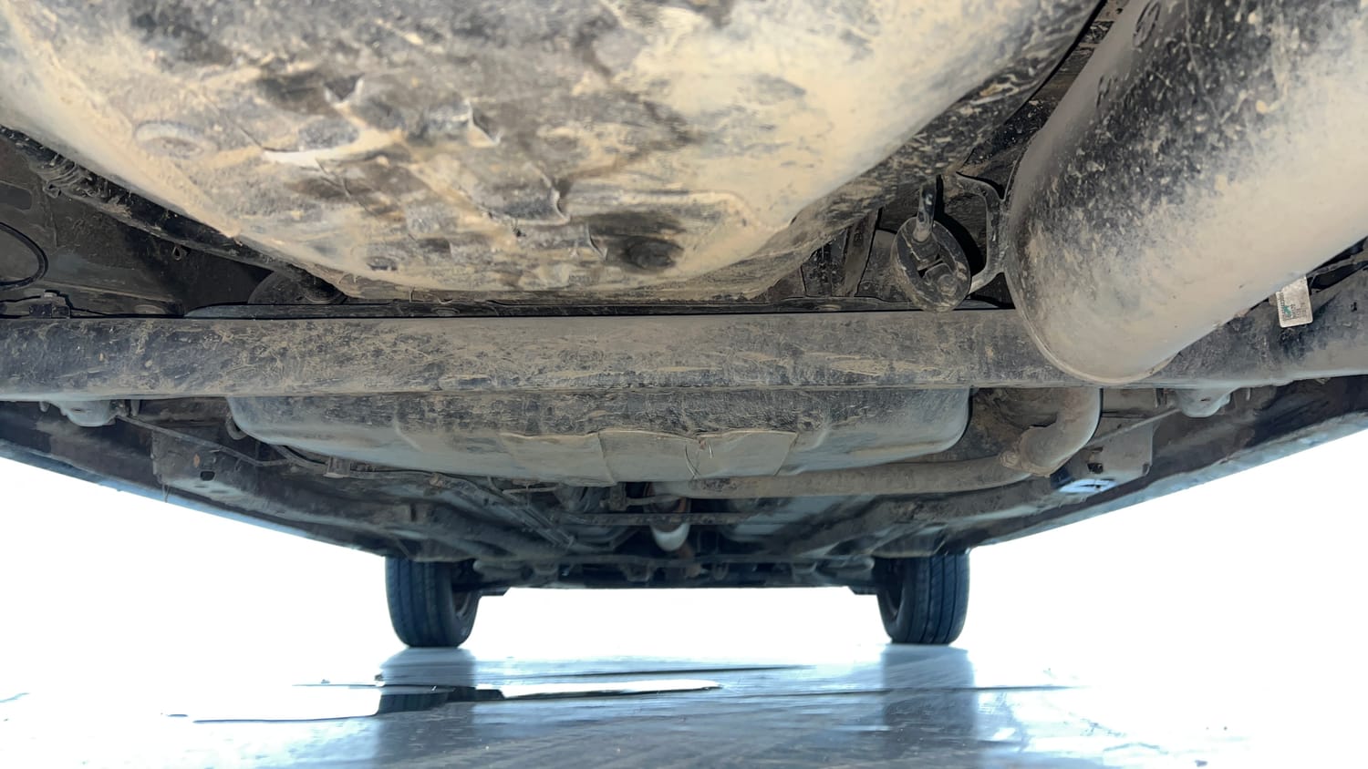 Used 2022 Tata Tiago XT Petrol Manual extra REAR UNDERBODY VIEW (TAKEN FROM REAR)