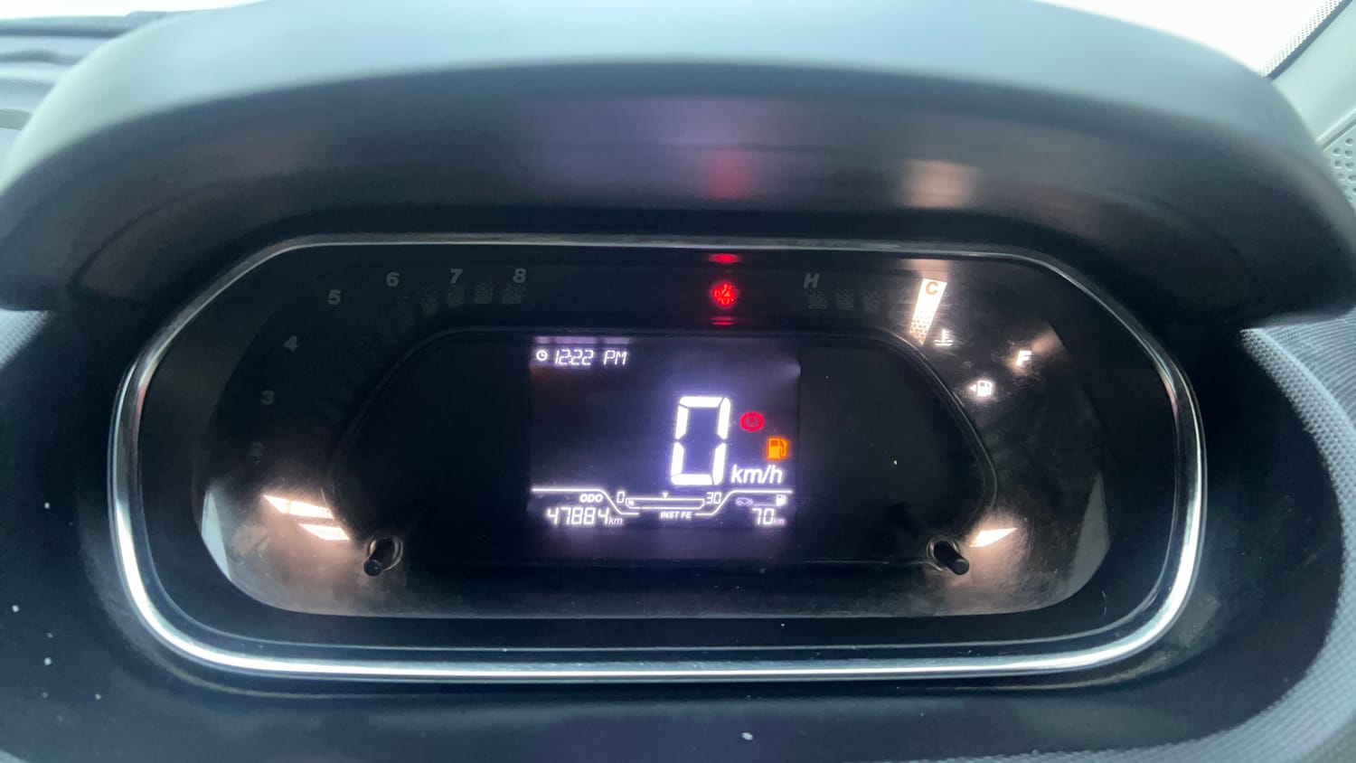 Used 2020 Tata Tiago XT Petrol Manual interior CLUSTERMETER VIEW