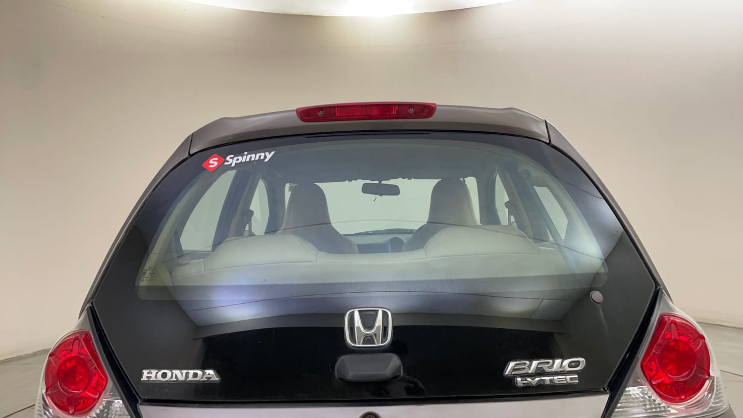 Used 2015 Honda Brio E MT Petrol Manual exterior BACK WINDSHIELD VIEW