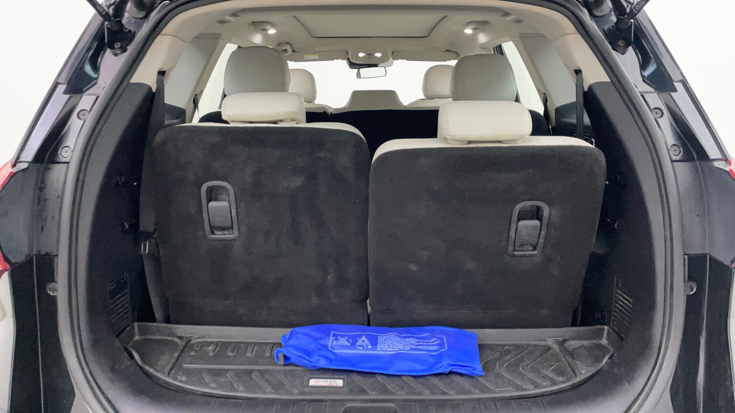 Used 2024 Mahindra XUV700 AX7 Luxury Pack Diesel MT 7 STR Diesel Manual interior DICKY INSIDE VIEW
