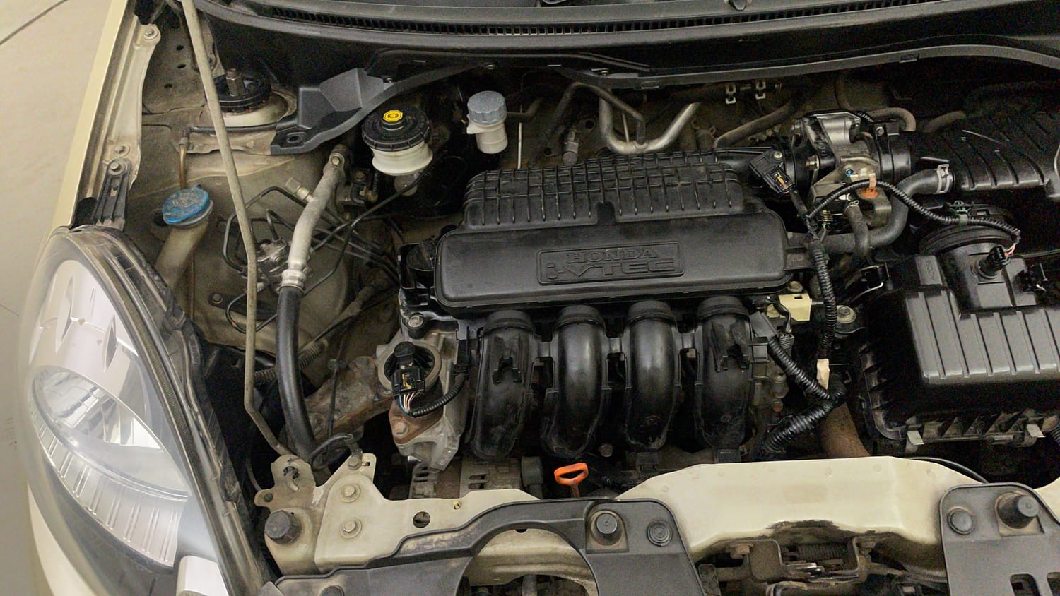Used 2015 Honda Mobilio S Petrol Petrol Manual engine ENGINE RIGHT SIDE VIEW