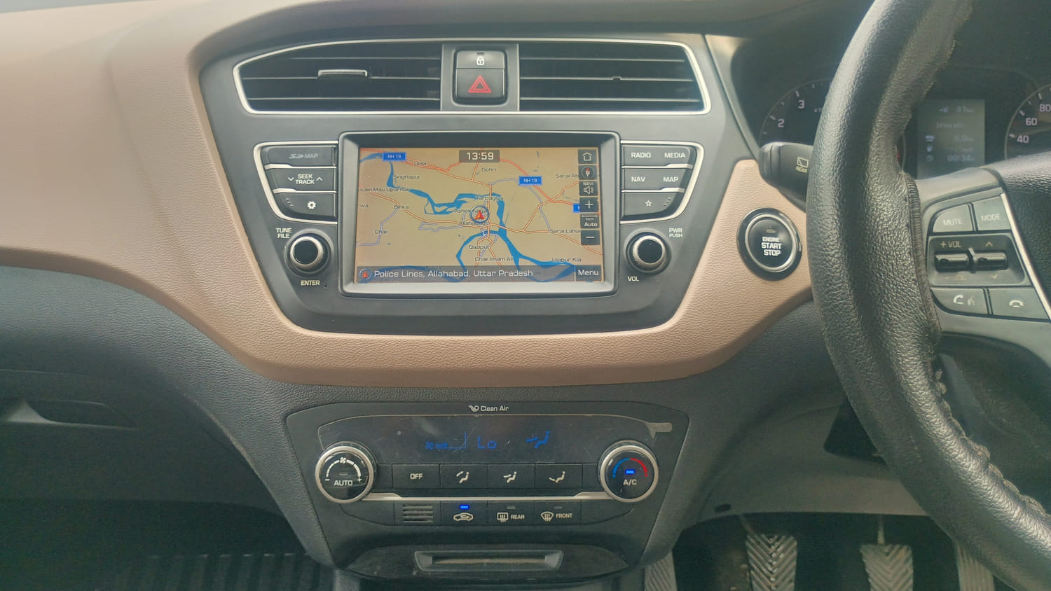 Used 2018 Hyundai Elite i20 Asta 1.2 (O) Petrol Manual interior MUSIC SYSTEM & AC CONTROL VIEW