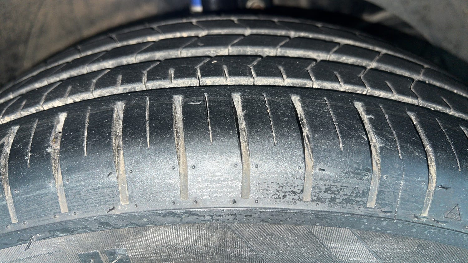Used 2019 Toyota Glanza V CVT Petrol Automatic tyres RIGHT FRONT TYRE TREAD VIEW