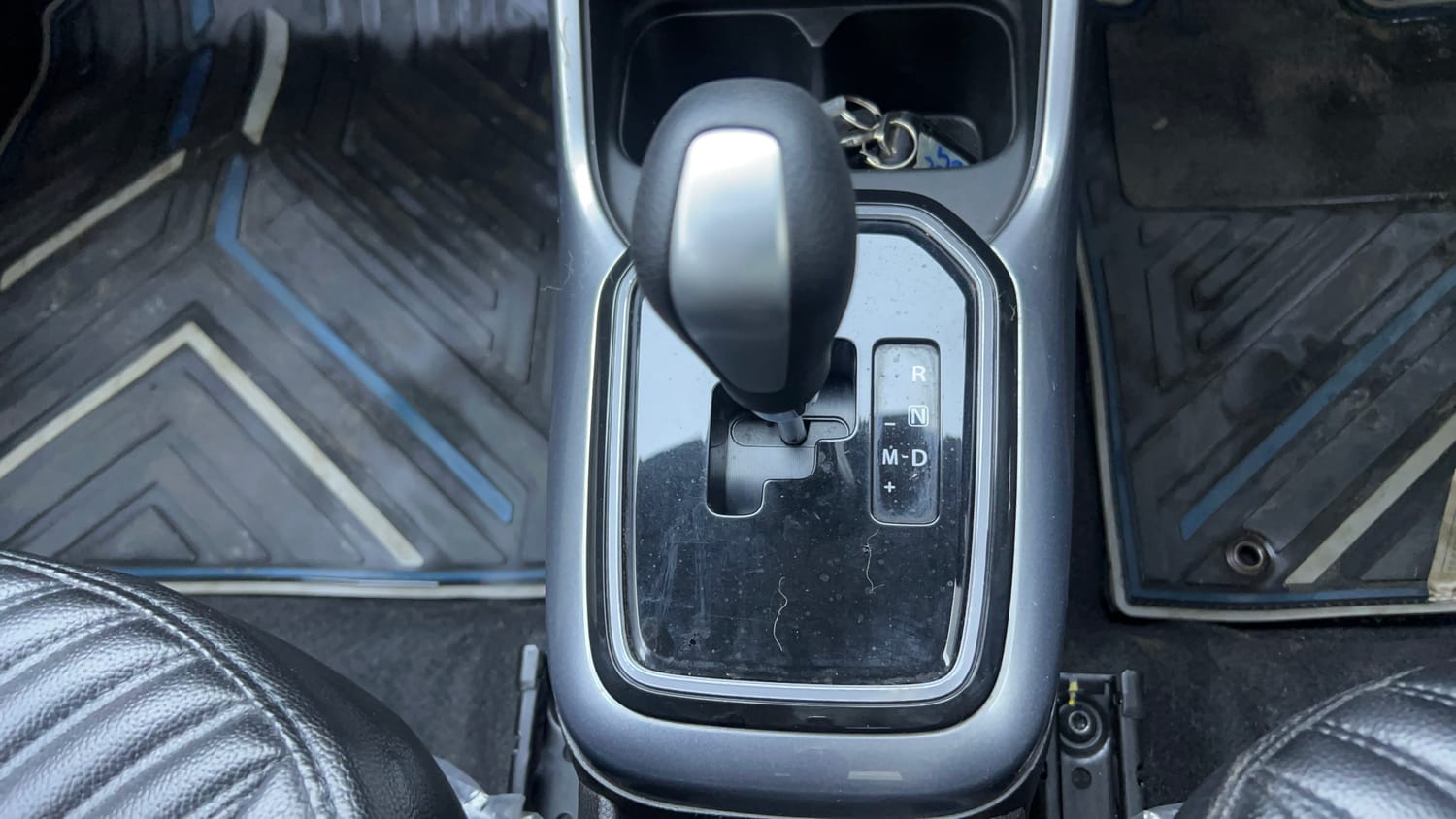 Used 2022 Maruti Suzuki Ignis Alpha 1.2 AMT Petrol Automatic interior GEAR  KNOB VIEW