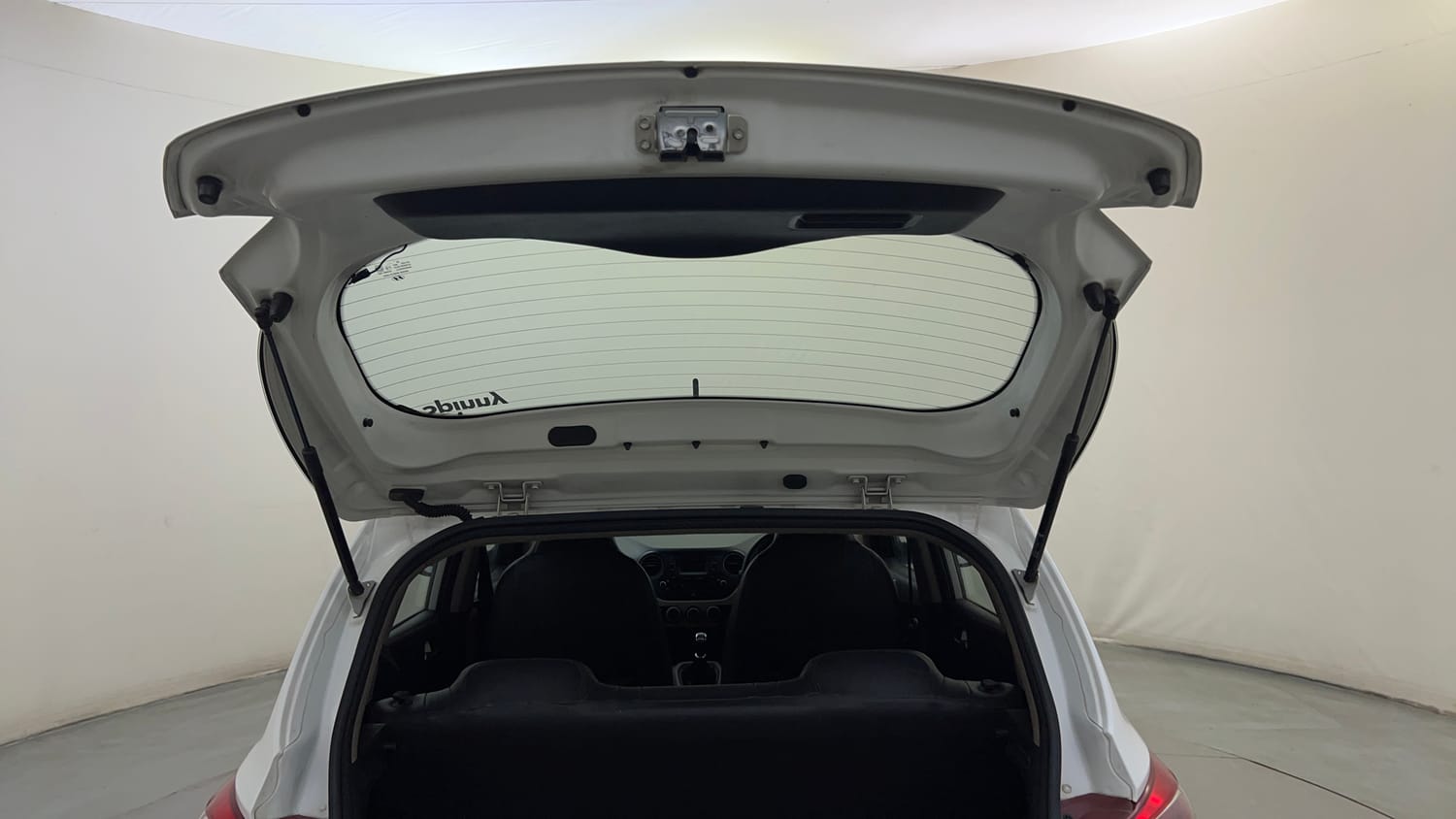 Used 2016 Hyundai Grand i10 Sportz 1.2 Kappa VTVT Petrol Manual interior DICKY DOOR OPEN VIEW