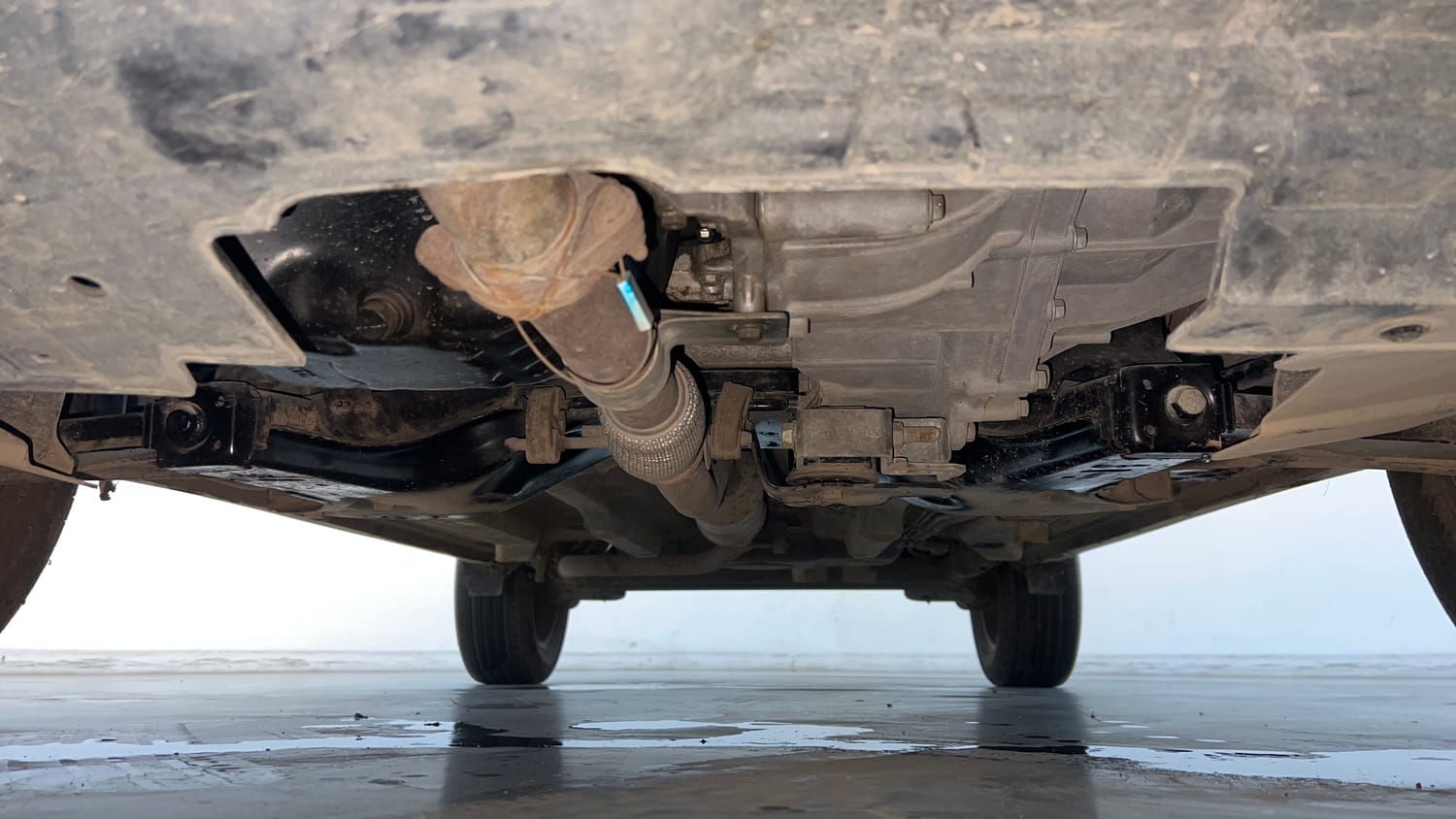 Used 2023 Tata Nexon Creative Plus 1.2 Revotron Petrol 6MT Petrol Manual extra FRONT LEFT UNDERBODY VIEW