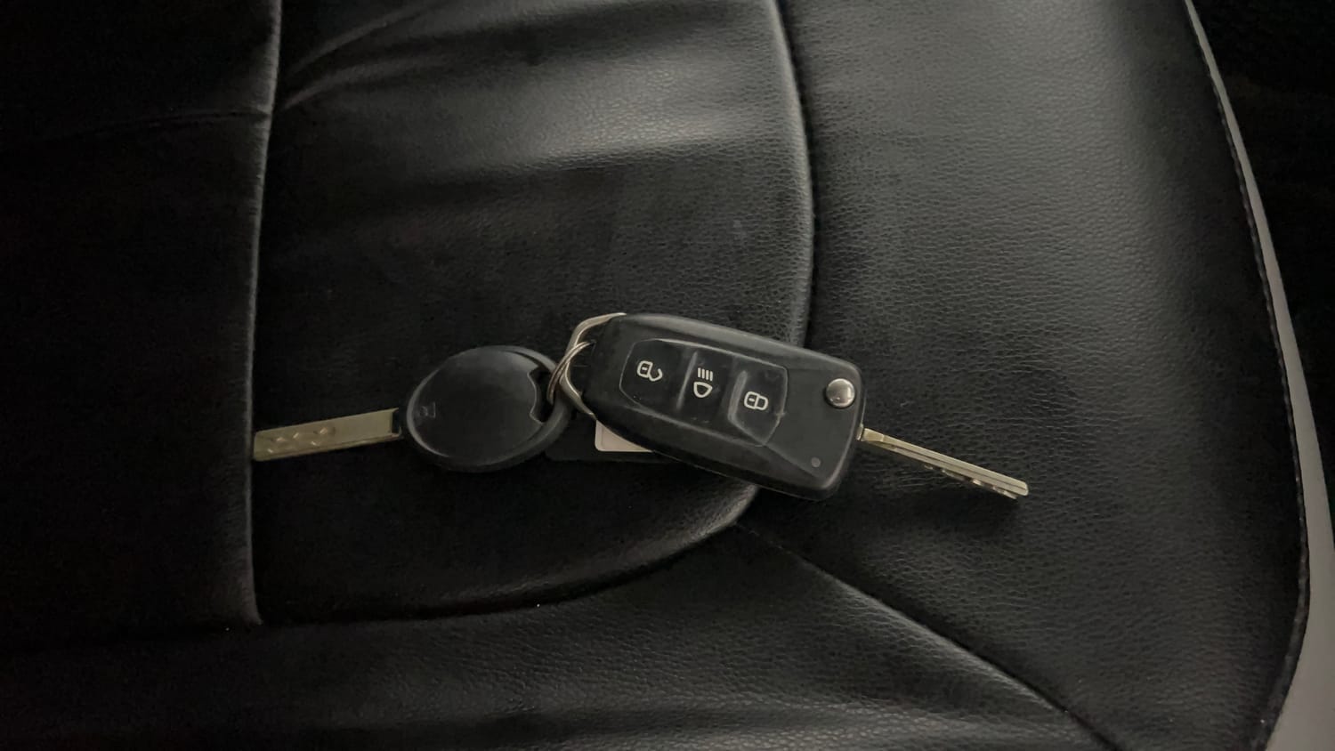 Used 2020 Tata Nexon XM (S) Petrol Manual extra CAR KEY VIEW
