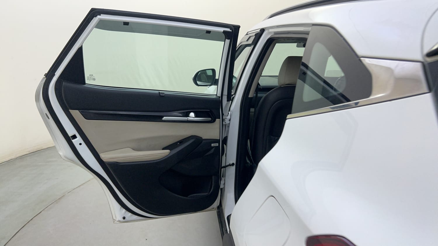 Used 2020 kia Seltos GTX Plus DCT 1.4 Petrol Automatic interior LEFT REAR DOOR OPEN VIEW