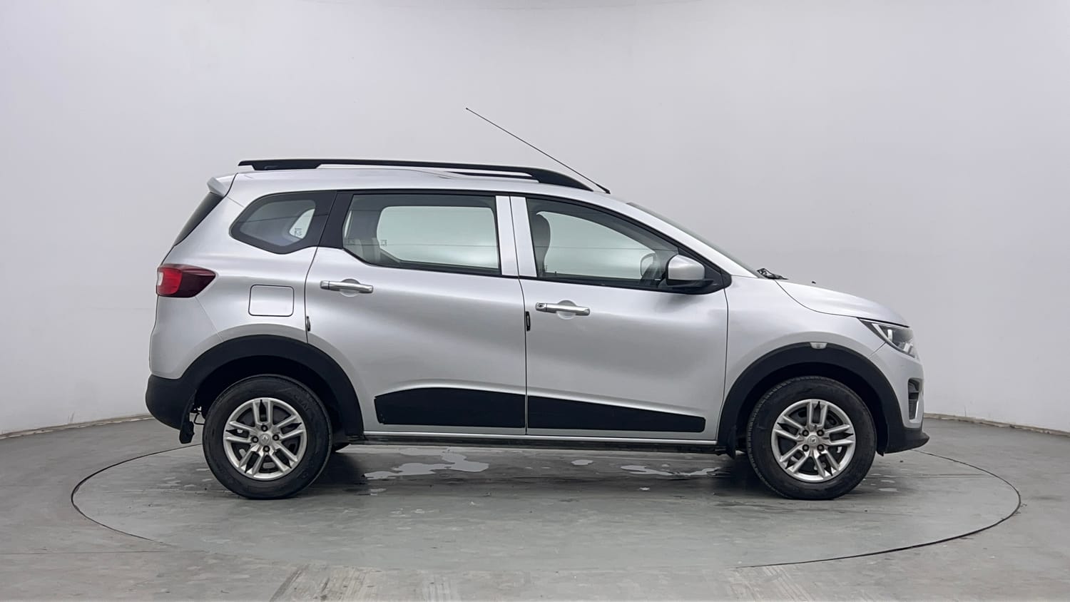 Used 2021 Renault Triber RXL Petrol Manual exterior RIGHT SIDE VIEW