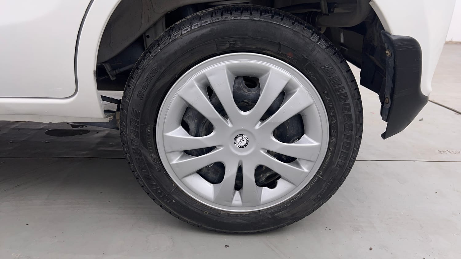Used 2016 Maruti Suzuki Alto K10 VXi Petrol Manual tyres LEFT REAR TYRE RIM VIEW