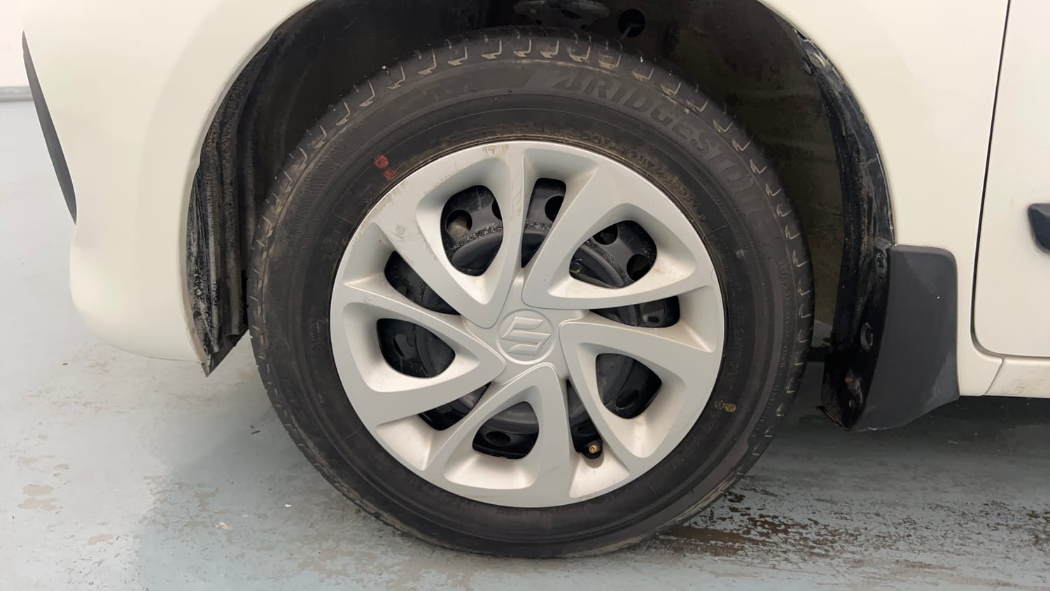Used 2024 Maruti Suzuki Celerio ZXi Petrol Manual tyres LEFT FRONT TYRE RIM VIEW