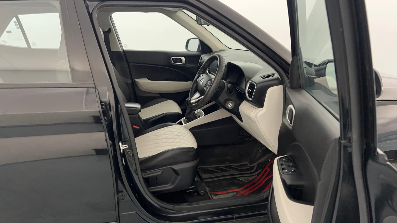 Used 2023 Hyundai Venue S (O) 1.2 Petrol Petrol Manual interior RIGHT SIDE FRONT DOOR CABIN VIEW