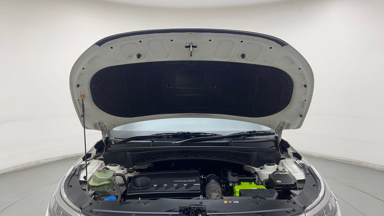 Used 2020 Kia Seltos GTK 1.4 Petrol Manual engine ENGINE & BONNET OPEN FRONT VIEW