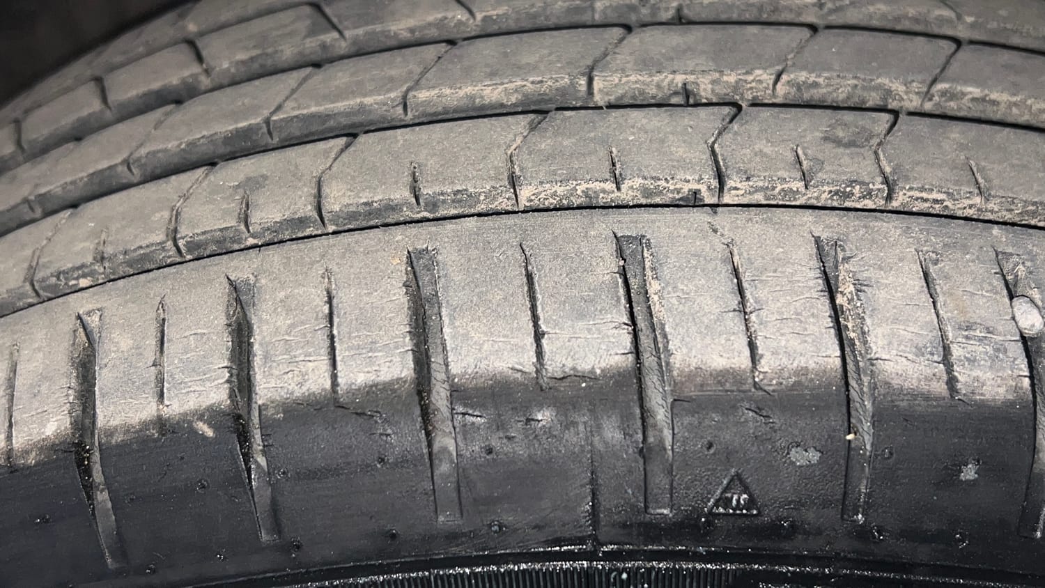 Used 2021 Maruti Suzuki Baleno Zeta Petrol Manual tyres RIGHT FRONT TYRE TREAD VIEW