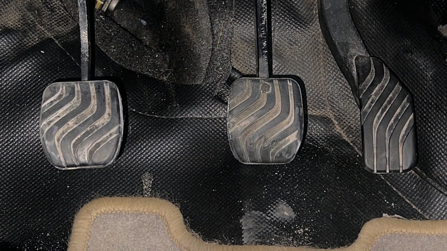 Used 2021 Renault Triber RXL Petrol Manual interior PEDALS VIEW