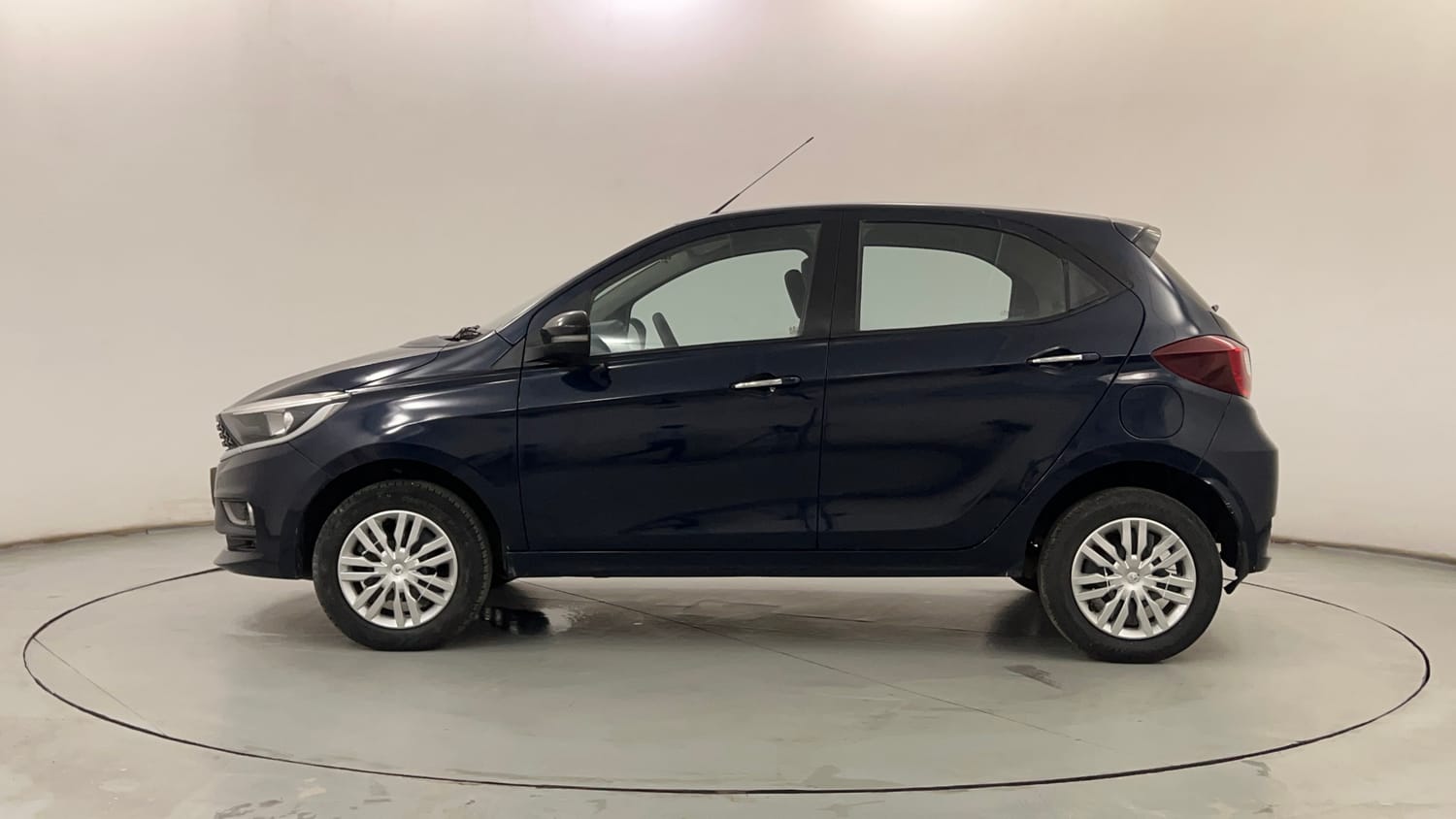 Used 2022 Tata Tiago XZ Plus CNG Cng Manual exterior LEFT SIDE VIEW