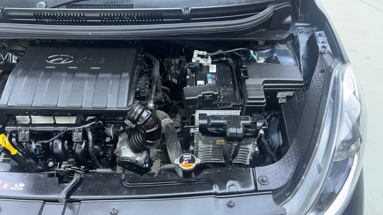 Used 2025 Hyundai Aura SX Plus 1.2 AMT Petrol Petrol Automatic engine ENGINE LEFT SIDE VIEW
