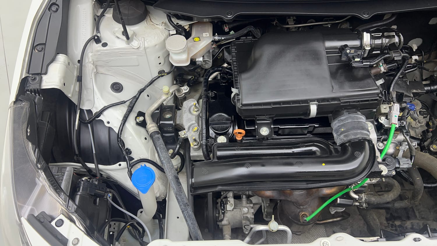 Used 2023 Toyota Glanza E Petrol Manual engine ENGINE RIGHT SIDE VIEW