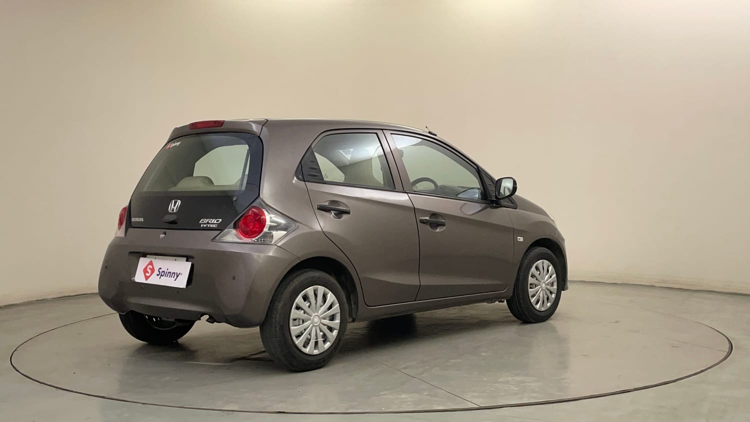 Used 2015 Honda Brio E MT Petrol Manual exterior RIGHT REAR CORNER VIEW