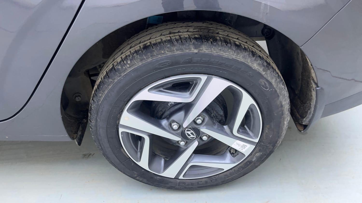 Used 2026 Hyundai Aura SX Plus 1.2 AMT Petrol Petrol Automatic tyres LEFT REAR TYRE RIM VIEW