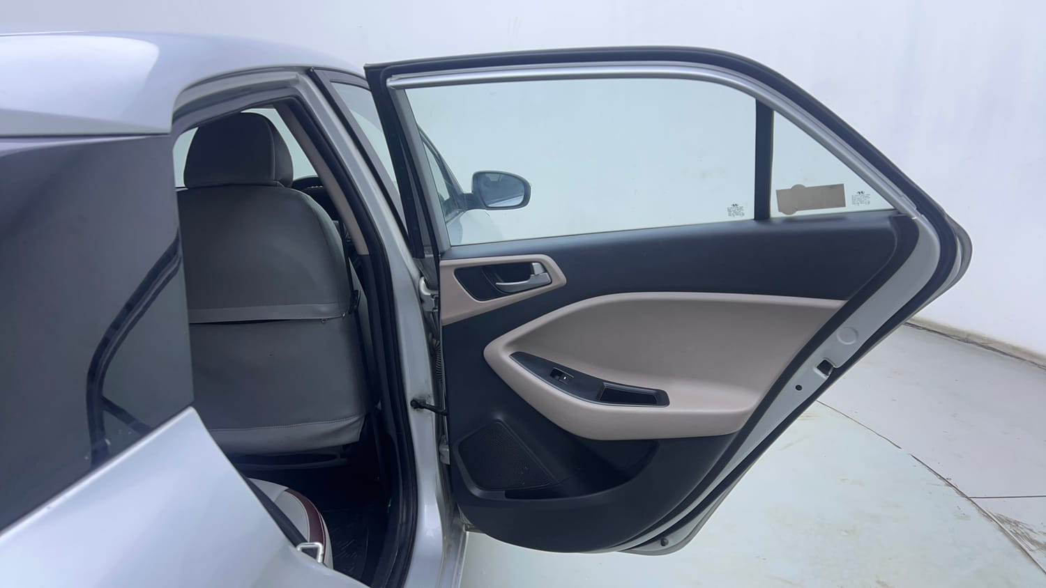 Used 2018 Hyundai Elite i20 Asta 1.2 Petrol Manual interior RIGHT REAR DOOR OPEN VIEW