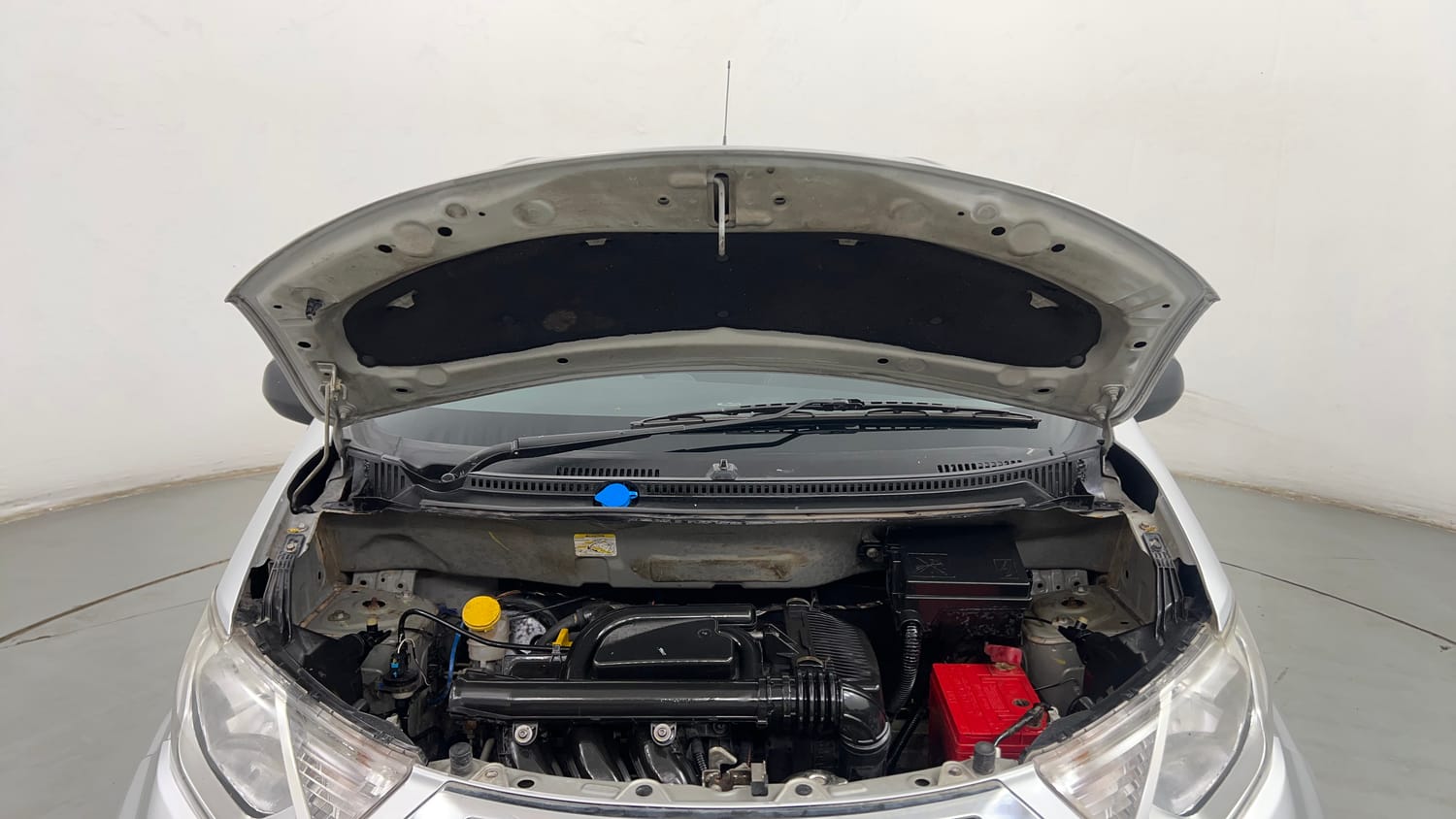 Used 2018 Datsun Redi-GO S Petrol Manual engine ENGINE & BONNET OPEN FRONT VIEW