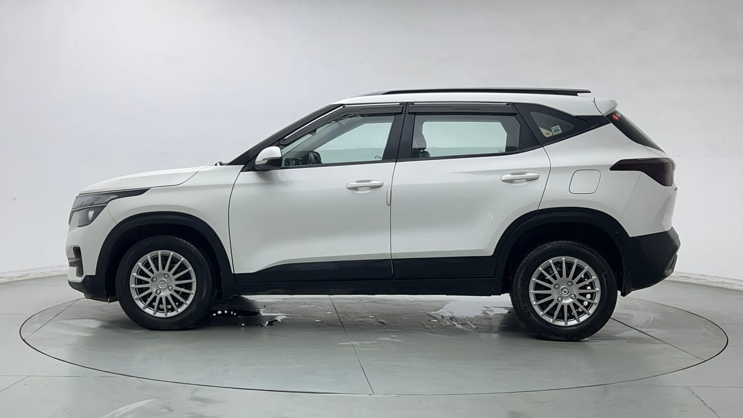 Used 2022 Kia Seltos HTK 1.5 Diesel Diesel Manual exterior LEFT SIDE VIEW