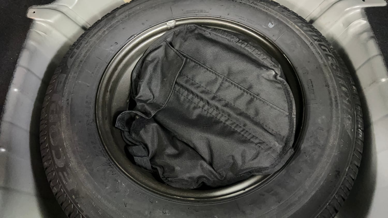 Used 2023 Tata Altroz XZ Diesel Diesel Manual tyres SPARE TYRE VIEW