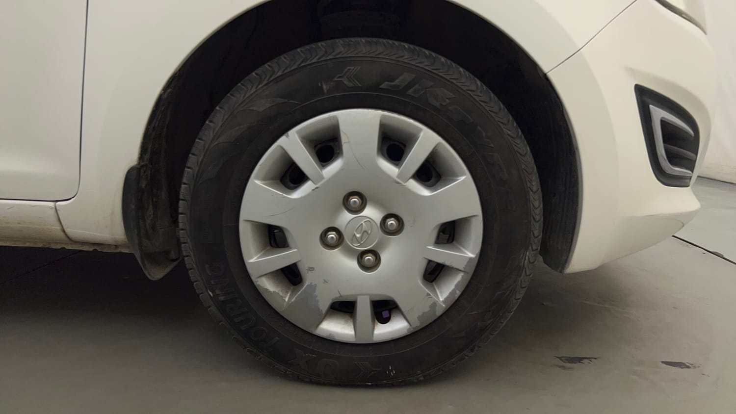 Used 2012 Hyundai i20 Era 1.2 Petrol Manual tyres RIGHT FRONT TYRE RIM VIEW