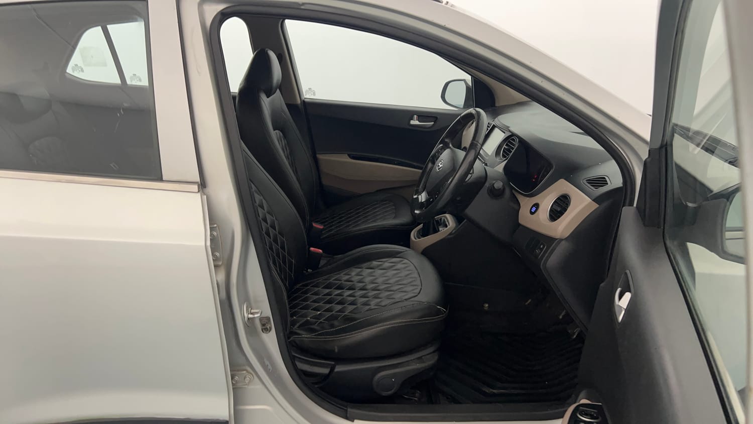 Used 2018 Hyundai Grand i10 Asta U2 1.2 CRDi Diesel Manual interior RIGHT SIDE FRONT DOOR CABIN VIEW