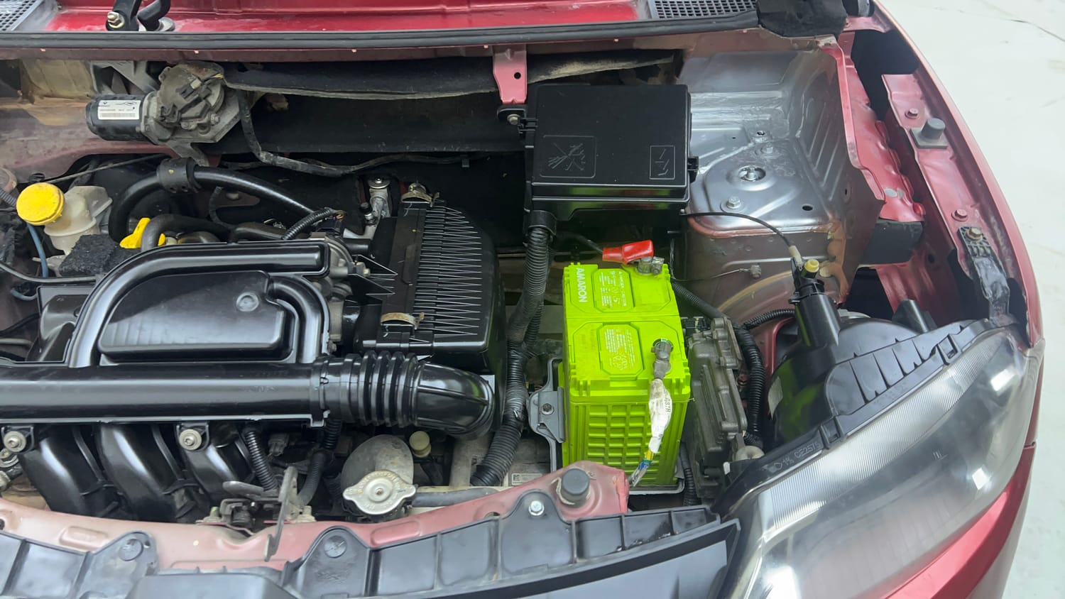 Used 2017 Renault Kwid 1.0 RXT AMT Opt Petrol Automatic engine ENGINE LEFT SIDE VIEW