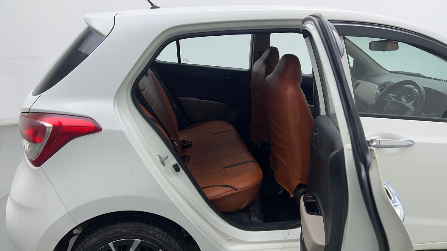 Used 2018 Hyundai Grand i10 Magna 1.2 Kappa VTVT Petrol Manual interior RIGHT SIDE REAR DOOR CABIN VIEW