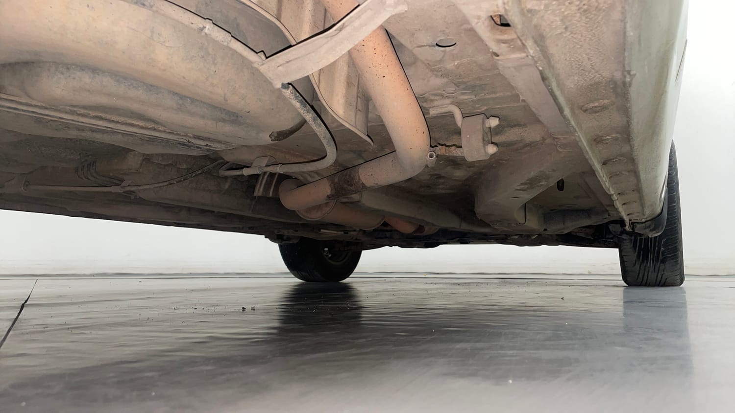 Used 2015 Honda Mobilio S Petrol Petrol Manual extra REAR RIGHT UNDERBODY VIEW