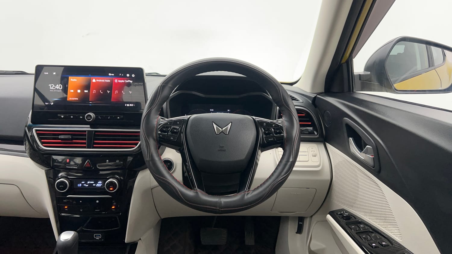 Used 2024 Mahindra XUV 3XO AX5 1.5 Diesel Autoshift Plus Diesel Automatic interior STEERING VIEW