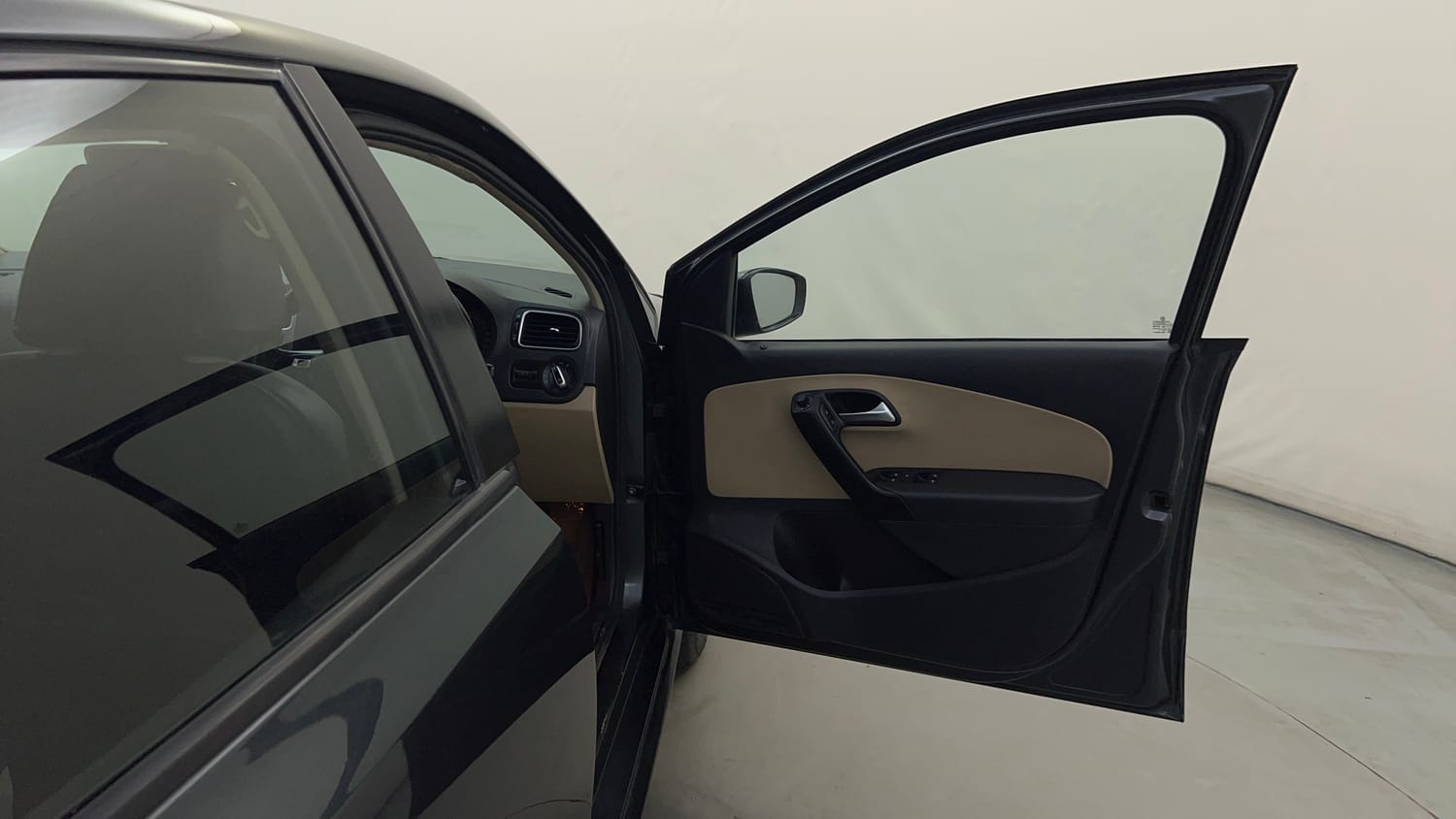 Used 2016 Volkswagen Polo Highline1.2L (P) Petrol Manual interior RIGHT FRONT DOOR OPEN VIEW