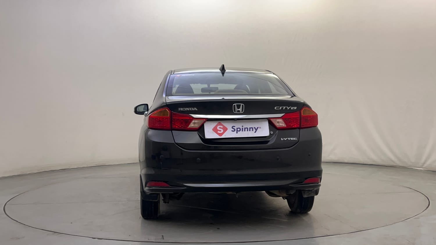 Used 2016 Honda City V Petrol Manual exterior BACK VIEW