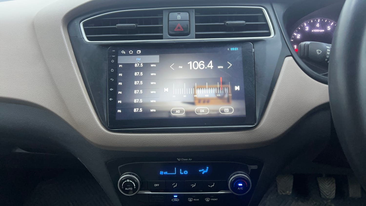 Used 2018 Hyundai Elite i20 Asta 1.2 Petrol Manual interior MUSIC SYSTEM & AC CONTROL VIEW