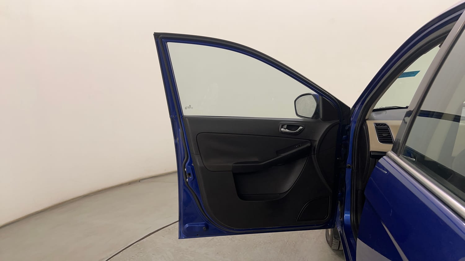 Used 2015 Tata Zest XT Petrol Petrol Manual interior LEFT FRONT DOOR OPEN VIEW