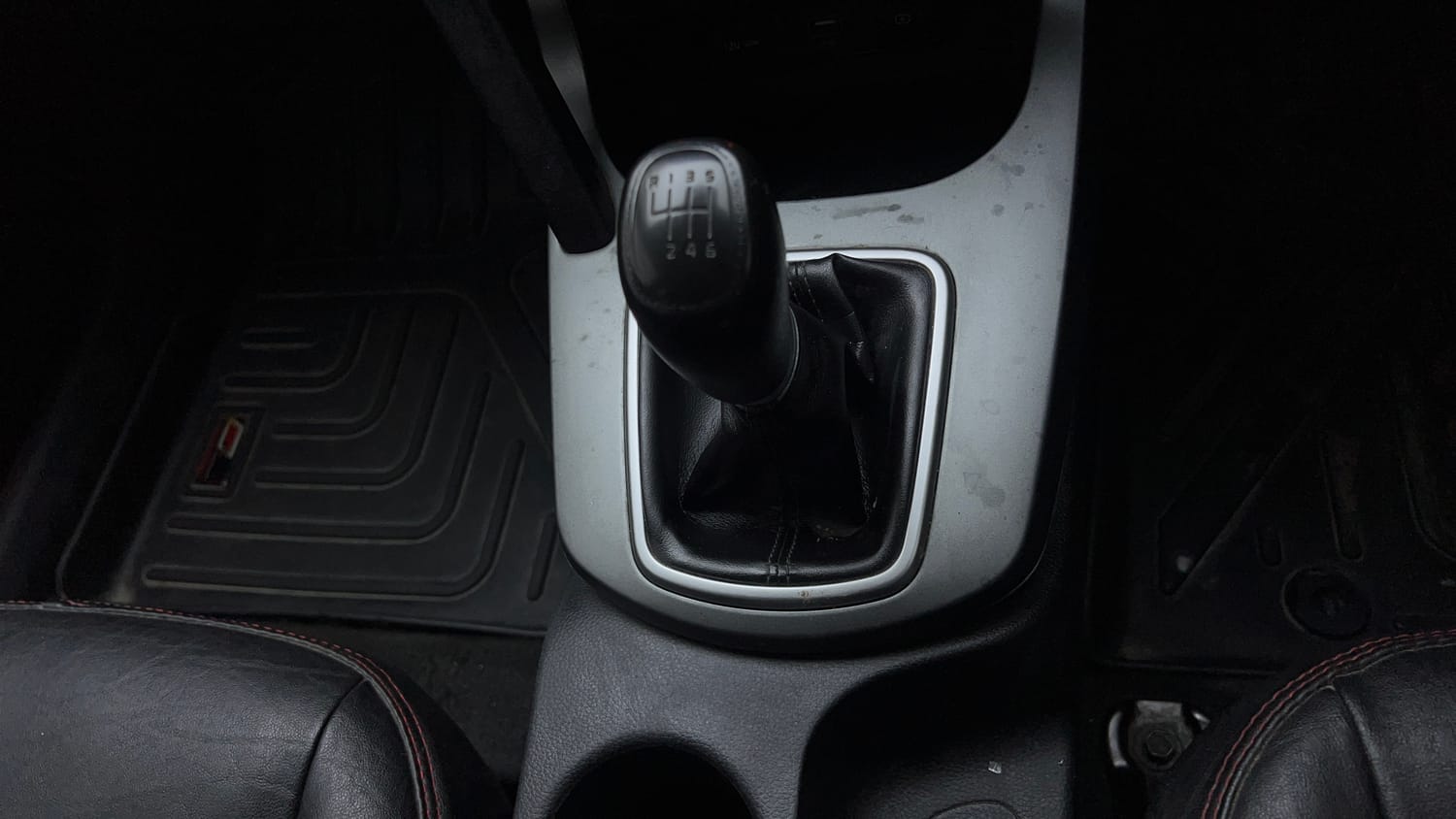 Used 2022 Kia Seltos HTK 1.5 Diesel Diesel Manual interior GEAR  KNOB VIEW