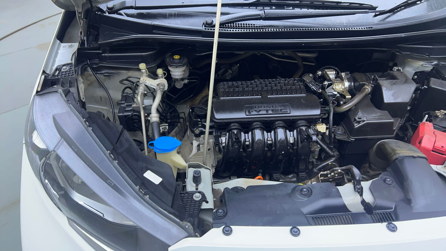 Used 2023 Honda WR-V SV MT Petrol Petrol Manual engine ENGINE RIGHT SIDE VIEW