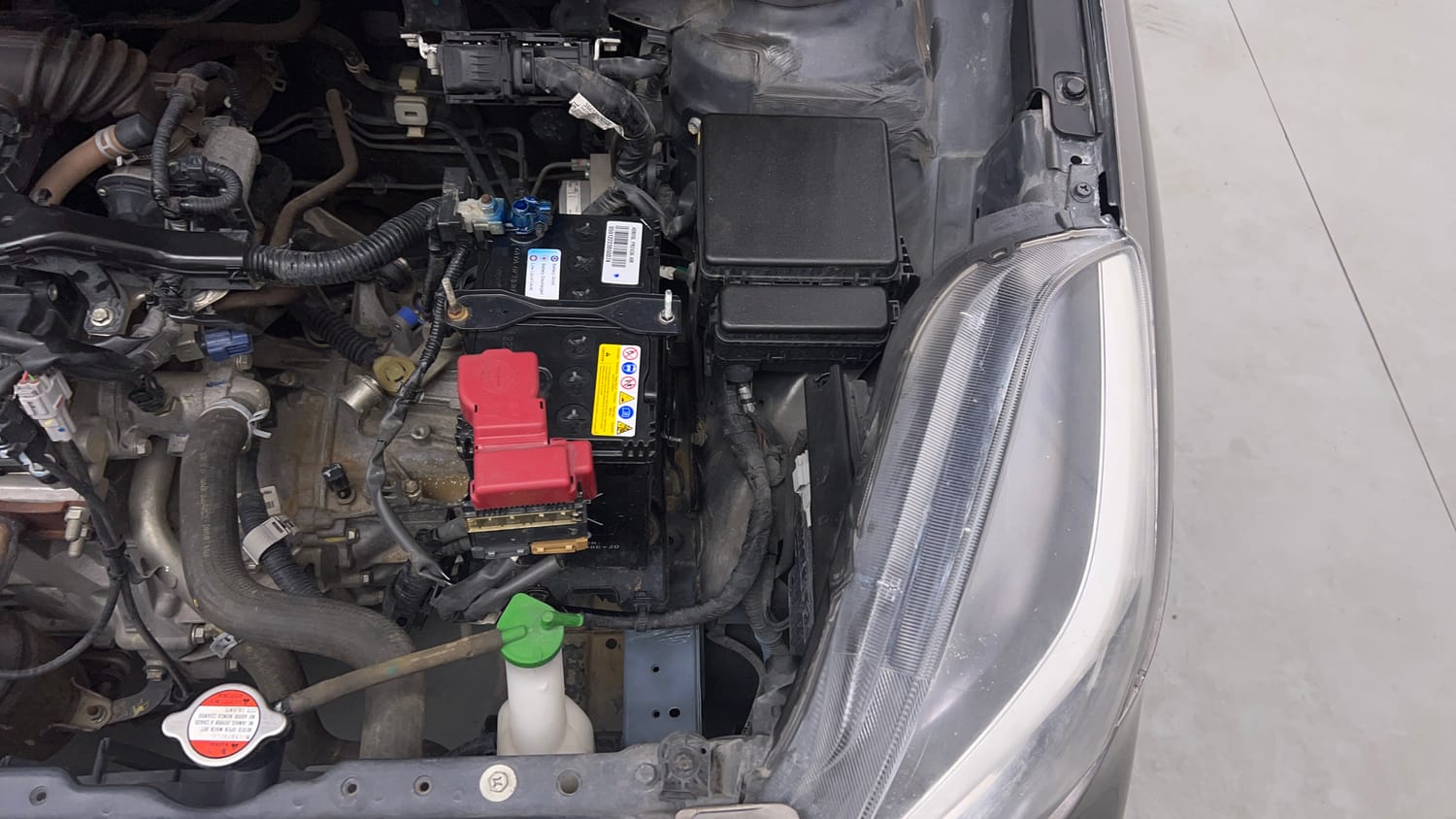 Used 2021 Maruti Suzuki Baleno Zeta Petrol Manual engine ENGINE LEFT SIDE VIEW