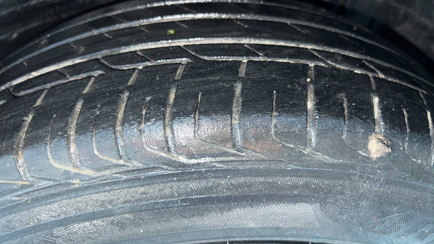 Used 2021 Tata Nexon XZ Plus Petrol Manual tyres LEFT REAR TYRE TREAD VIEW