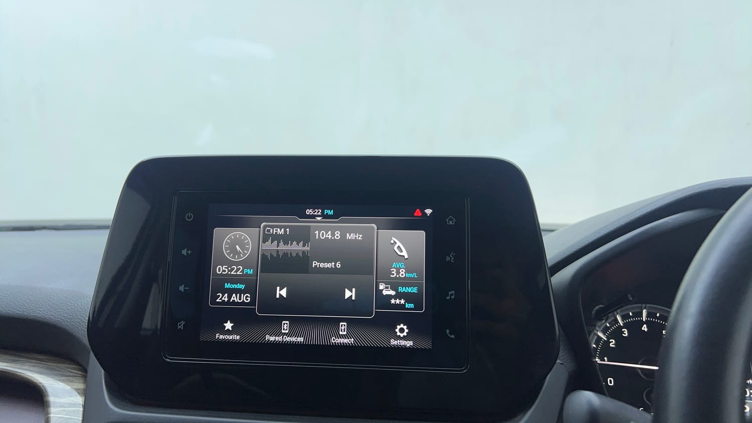 Used 2023 Maruti Suzuki Grand Vitara Delta Smart Hybrid AT Petrol Automatic top_features Integrated (in-dash) music system