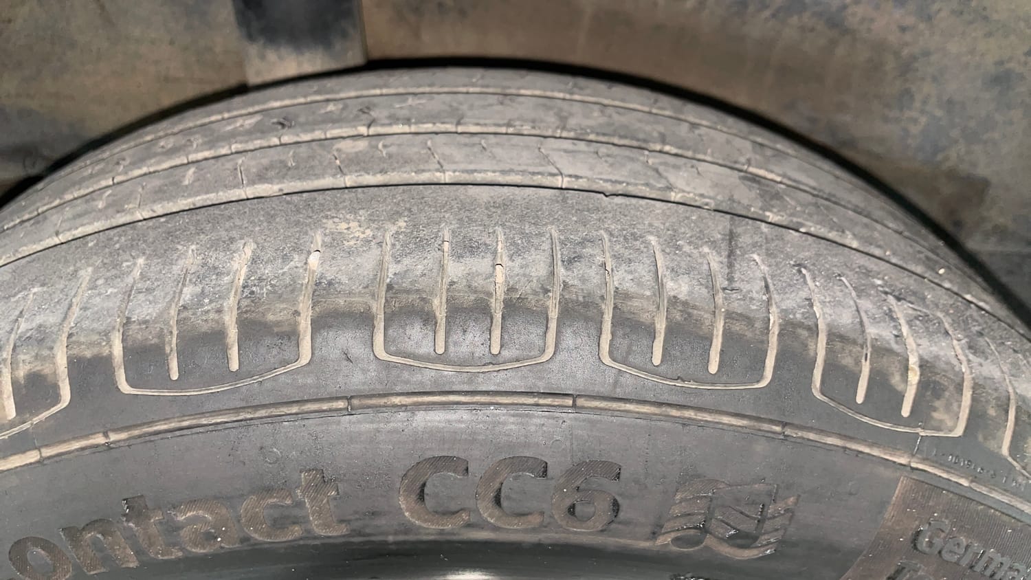 Used 2024 Honda City V Petrol MT Petrol Manual tyres RIGHT REAR TYRE TREAD VIEW