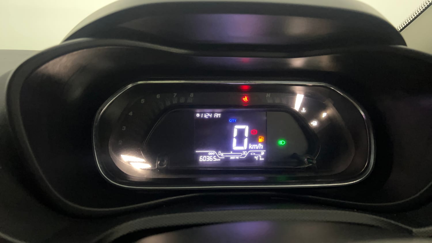 Used 2020 Tata Nexon XM (S) Petrol Manual interior CLUSTERMETER VIEW