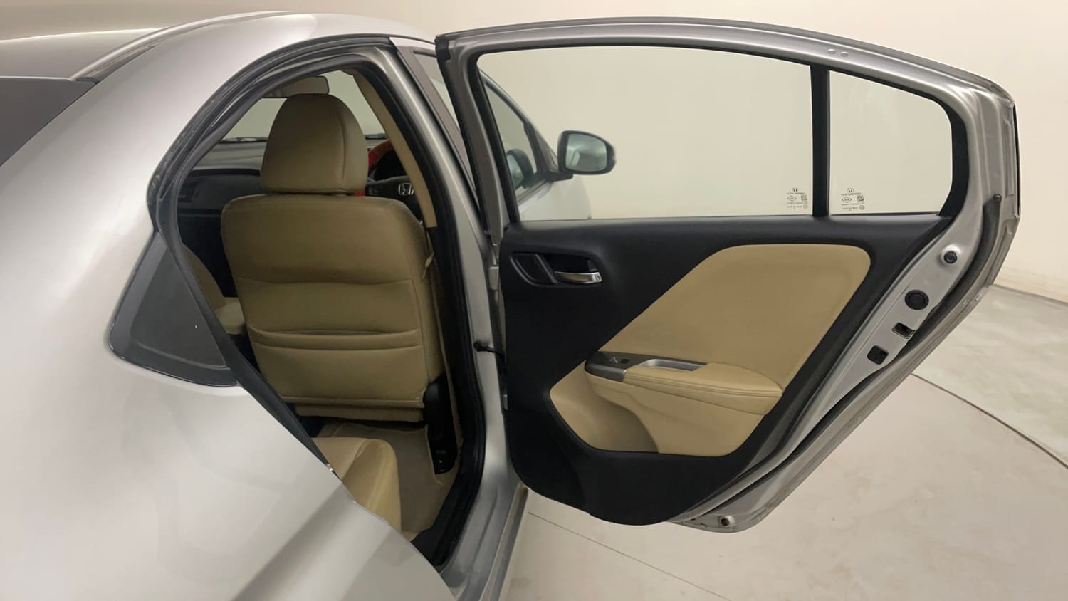 Used 2014 Honda City VX Diesel Diesel Manual interior RIGHT REAR DOOR OPEN VIEW
