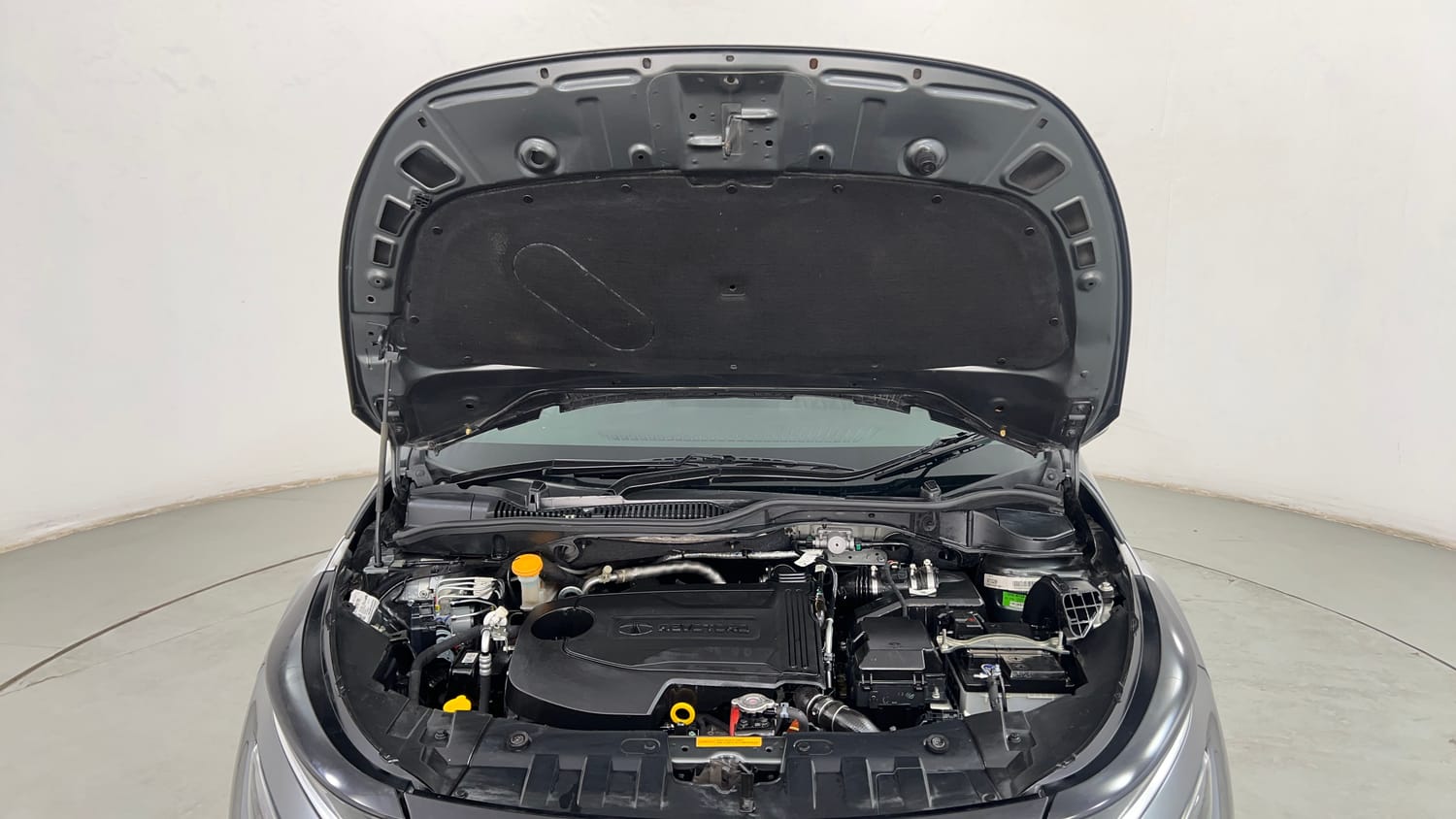Used 2023 Tata Altroz XZ Diesel Diesel Manual engine ENGINE & BONNET OPEN FRONT VIEW