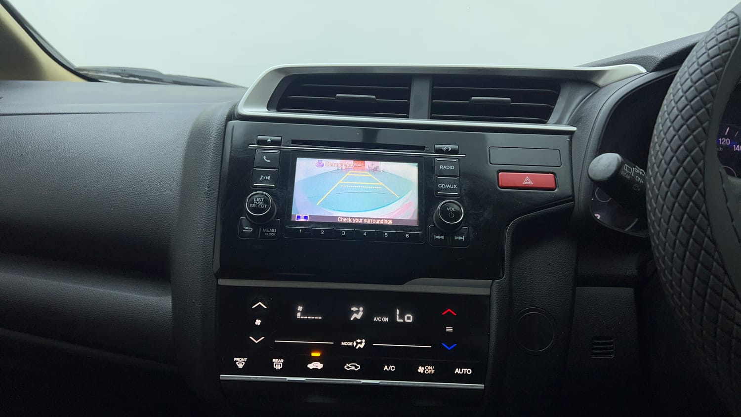 Used 2015 Honda Jazz V AT Petrol Petrol Automatic top_features Rear camera